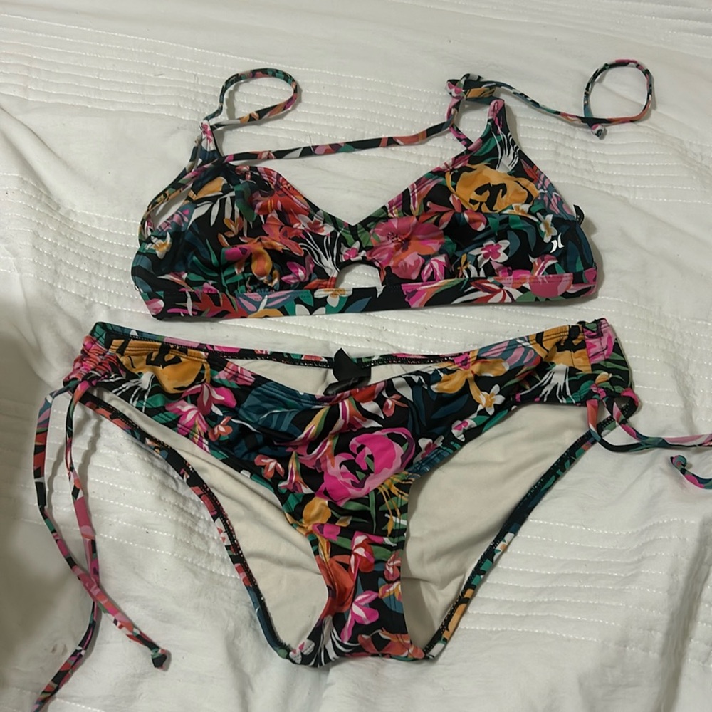 Hurley 2 pieces bathing suit